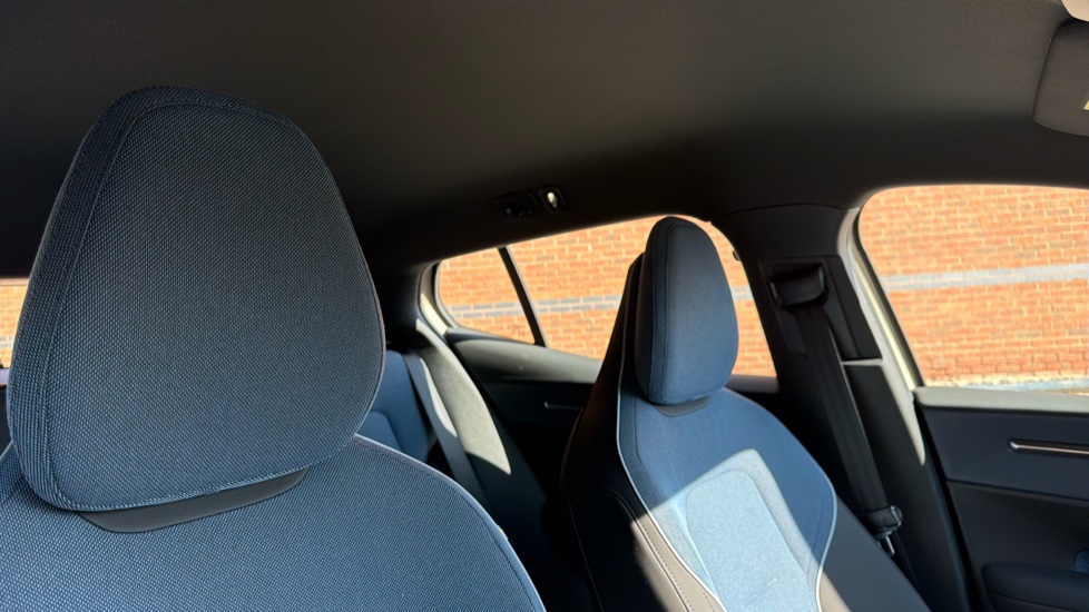 Volvo EX30 200kW SM Extended Range Plus 69kWh 5dr Auto Electric Estate - Image 28