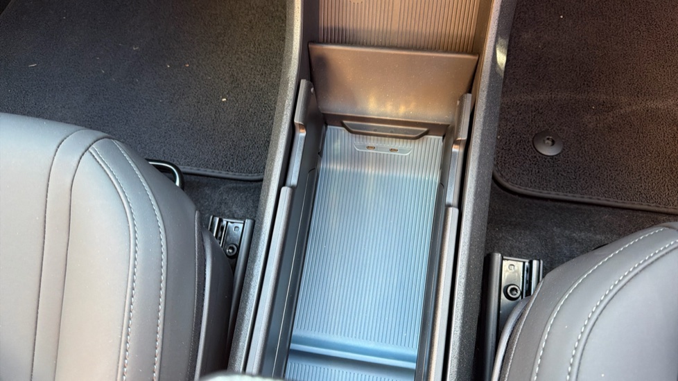 Volvo EX30 200kW SM Extended Range Plus 69kWh 5dr Auto Electric Estate - Image 47