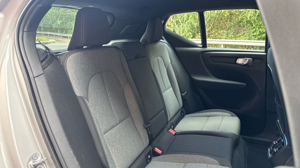 Volvo XC40 2.0 B3P Plus Dark 5dr Auto Petrol Estate - Image 24