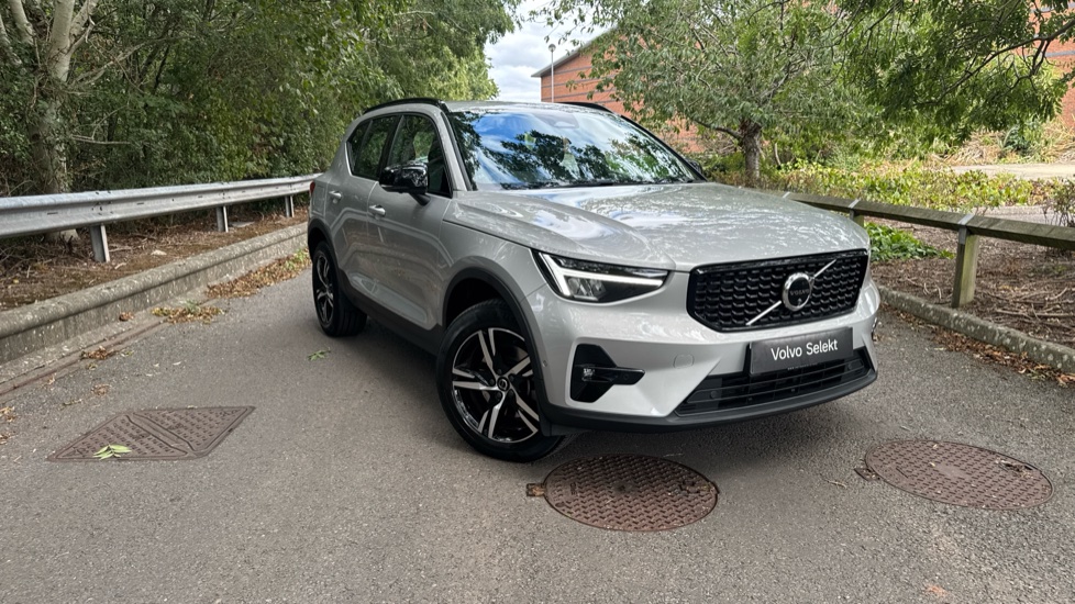Volvo XC40 2.0 B3P Plus Dark 5dr Auto Petrol Estate - Image 51