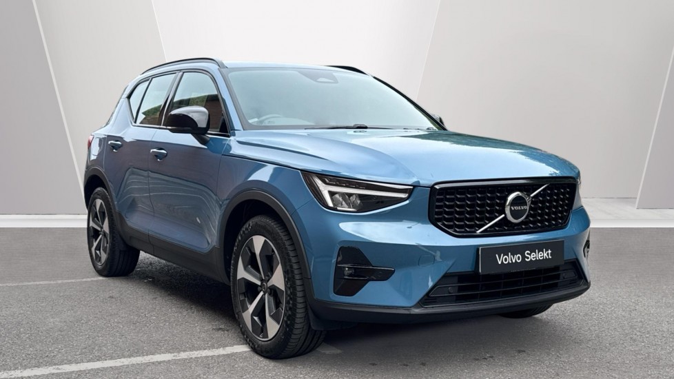 Volvo XC40 2.0 B3P Plus Dark 5dr Auto Petrol Estate - Image 1