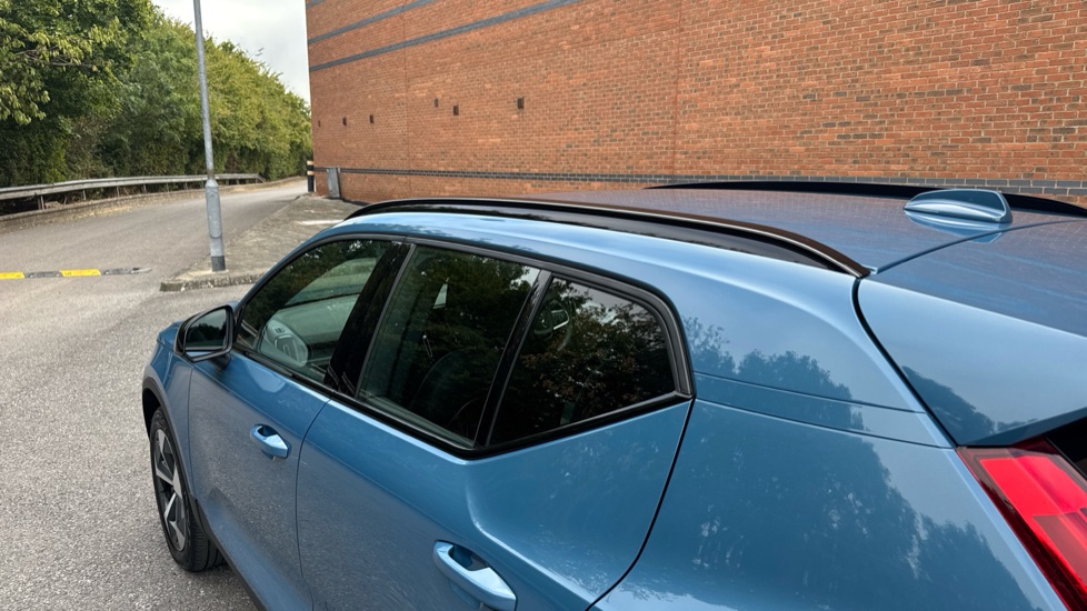 Volvo XC40 2.0 B3P Plus Dark 5dr Auto Petrol Estate - Image 18