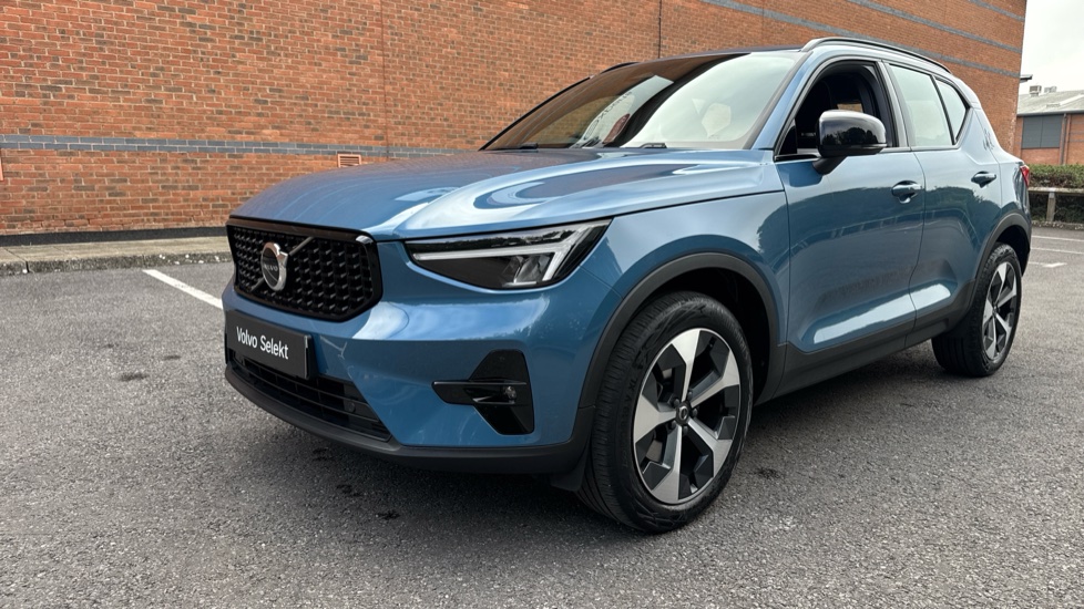 Volvo XC40 2.0 B3P Plus Dark 5dr Auto Petrol Estate - Image 21