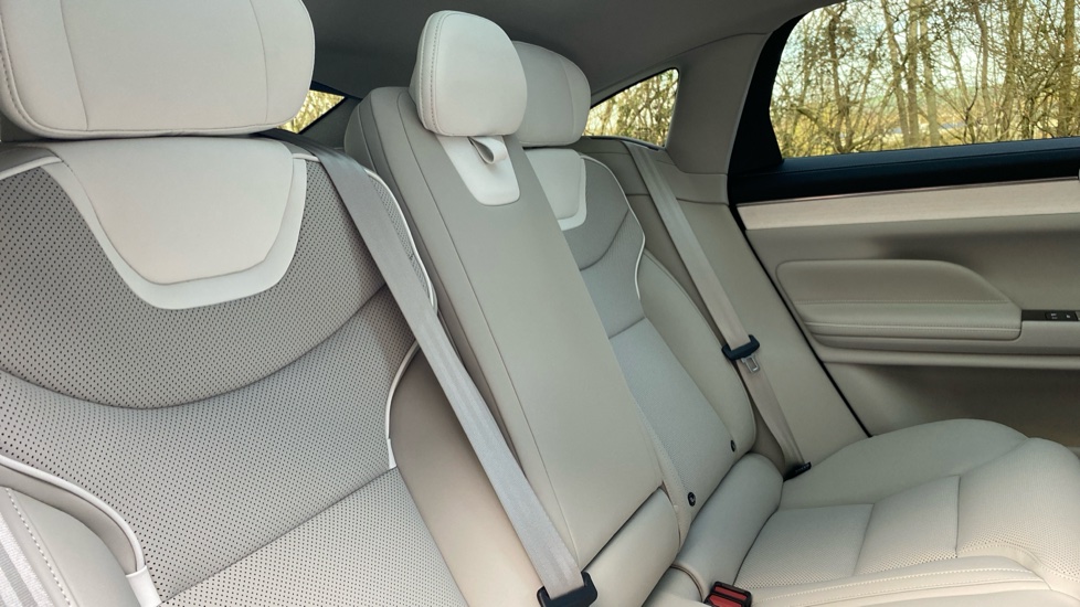 Volvo ES90 245kW SM Extended Range Ultra 92kWh 5dr Auto Electric Hatchback - Image 31