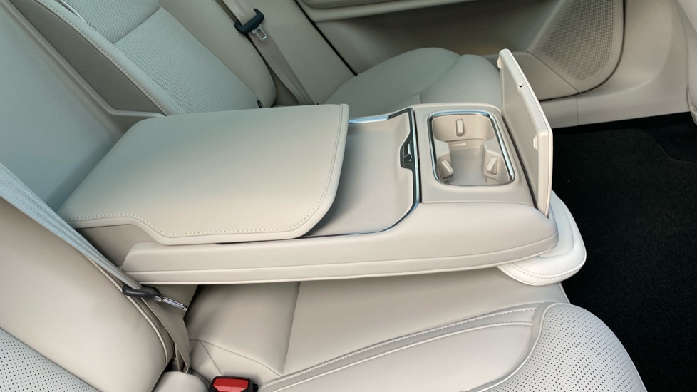 Volvo ES90 245kW SM Extended Range Ultra 92kWh 5dr Auto Electric Hatchback - Image 33