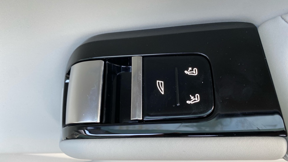 Volvo ES90 245kW SM Extended Range Ultra 92kWh 5dr Auto Electric Hatchback - Image 35