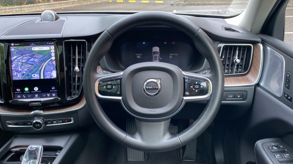 Volvo XC60 2.0 T8 [455] RC PHEV Ultimate Dark 5dr AWD Gtron Estate - Image 10