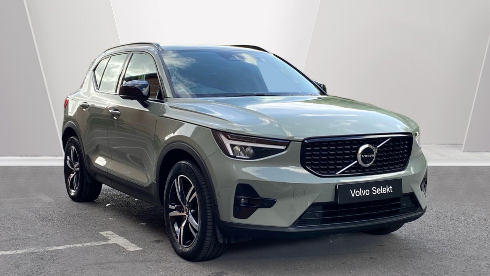 2023 Volvo XC40