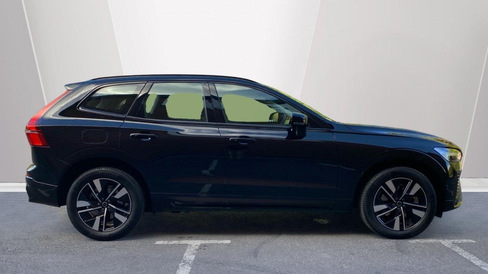 Volvo XC60 2.0 B5P Plus Dark 5dr AWD Geartronic Petrol Estate - Image 3