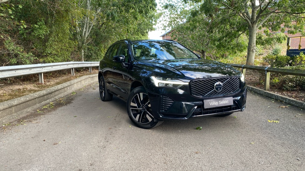 Volvo XC60 2.0 B5P Plus Dark 5dr AWD Geartronic Petrol Estate - Image 54