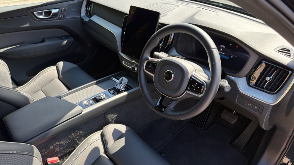 Volvo XC60 2.0 T6 [350] PHEV Plus Black Ed 5dr AWD Geartronic Estate - Image 4