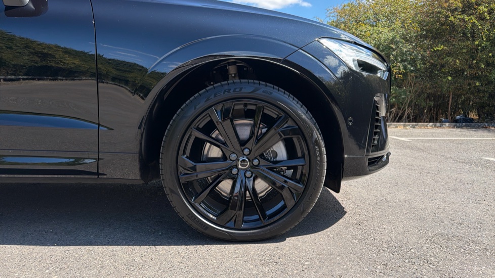 Volvo XC60 2.0 T6 [350] PHEV Plus Black Ed 5dr AWD Geartronic Estate - Image 9
