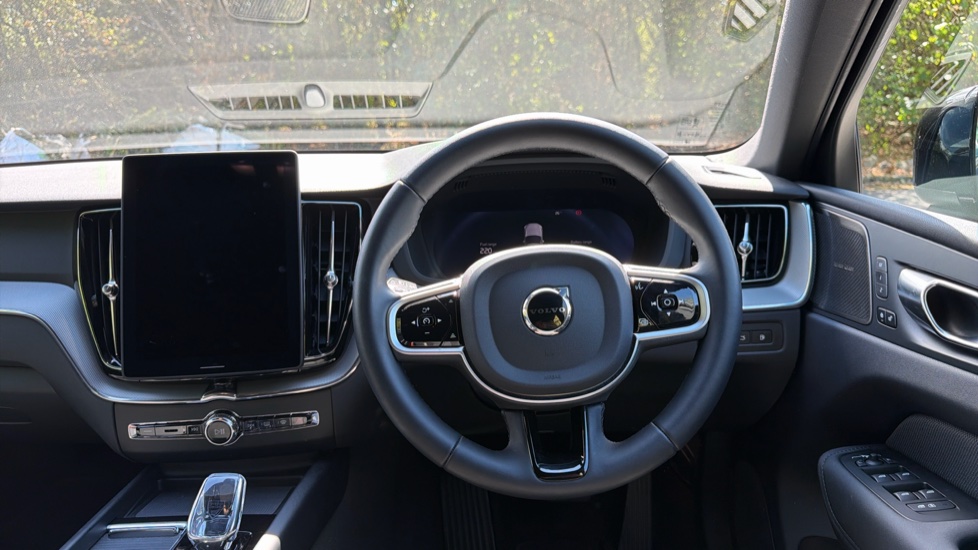 Volvo XC60 2.0 T6 [350] PHEV Plus Black Ed 5dr AWD Geartronic Estate - Image 10