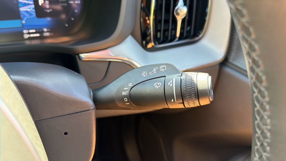 Volvo XC60 2.0 T6 [350] PHEV Plus Black Ed 5dr AWD Geartronic Estate - Image 19
