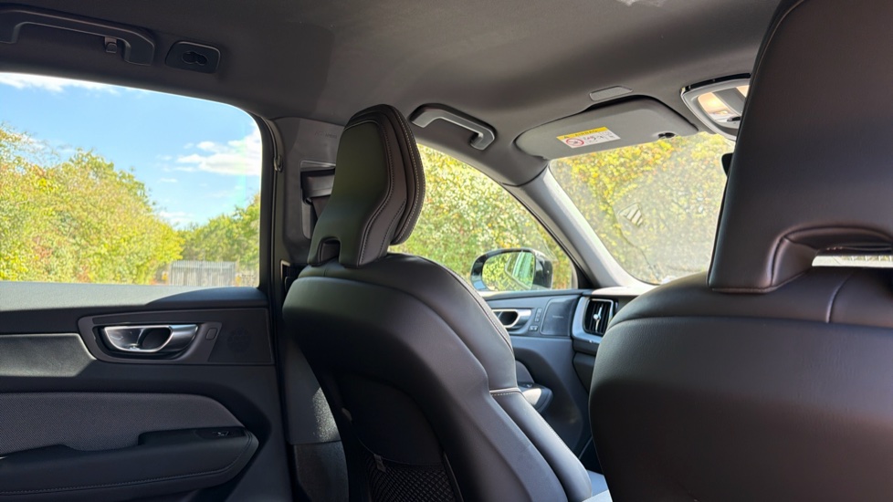 Volvo XC60 2.0 T6 [350] PHEV Plus Black Ed 5dr AWD Geartronic Estate - Image 56