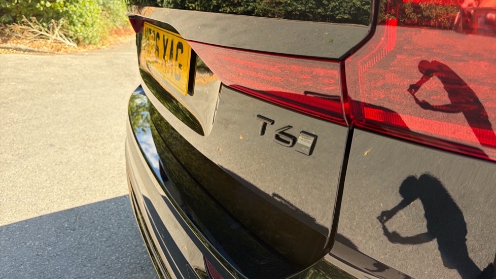Volvo XC60 2.0 T6 [350] PHEV Plus Black Ed 5dr AWD Geartronic Estate - Image 57