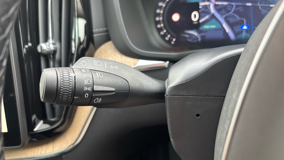 Volvo XC60 2.0 T8 [455] PHEV Ultra Dark 5dr AWD Geartronic Estate - Image 19