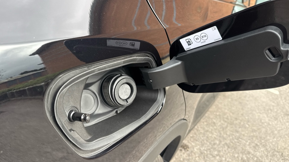 Volvo XC40 2.0 B3P Plus Black Edition 5dr Auto Petrol Estate - Image 20