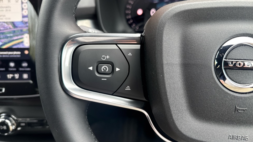 Volvo XC40 2.0 B3P Plus Black Edition 5dr Auto Petrol Estate - Image 34