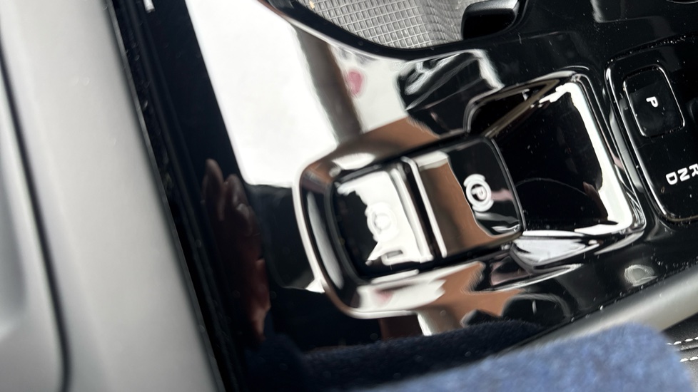 Volvo XC40 2.0 B3P Plus Black Edition 5dr Auto Petrol Estate - Image 56