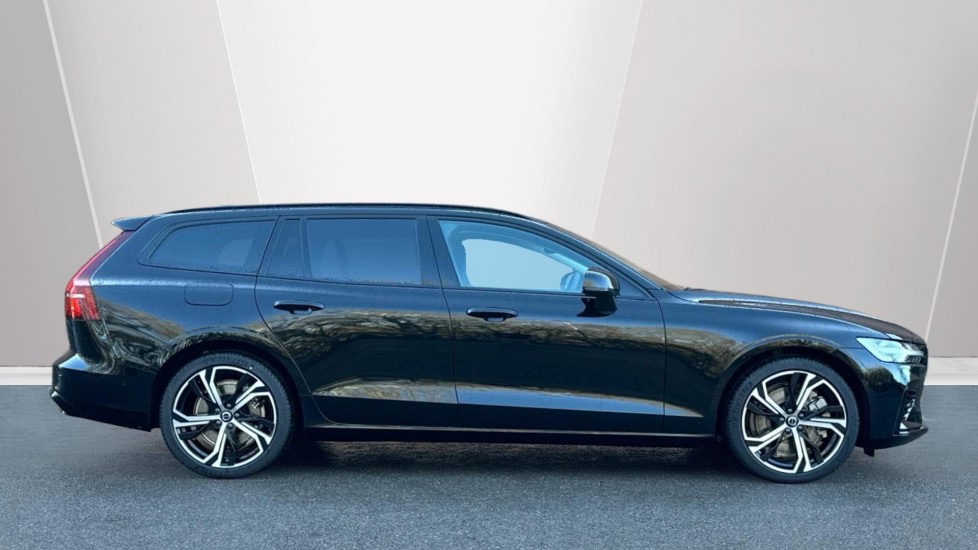 Volvo V60 2.0 T8 [455] PHEV Ultra Dark 5dr AWD Auto Estate - Image 3