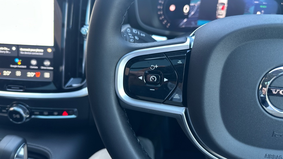 Volvo V60 2.0 T8 [455] PHEV Ultra Dark 5dr AWD Auto Estate - Image 20