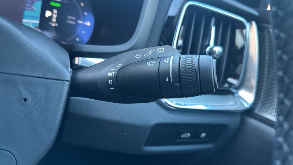 Volvo V60 2.0 T8 [455] PHEV Ultra Dark 5dr AWD Auto Estate - Image 22
