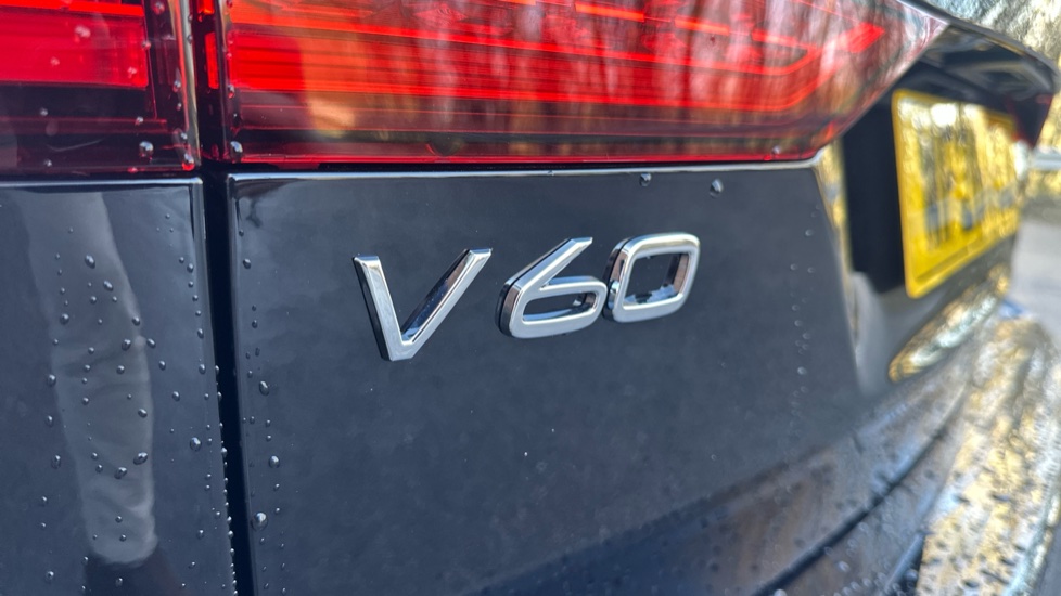 Volvo V60 2.0 T8 [455] PHEV Ultra Dark 5dr AWD Auto Estate - Image 39
