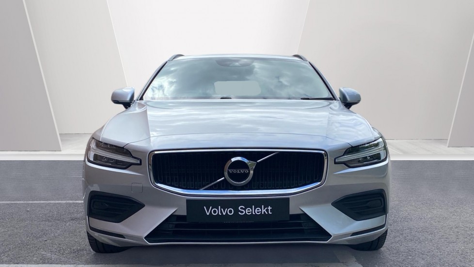 Volvo V60 2.0 B4P Momentum 5dr Auto Petrol Estate - Image 8