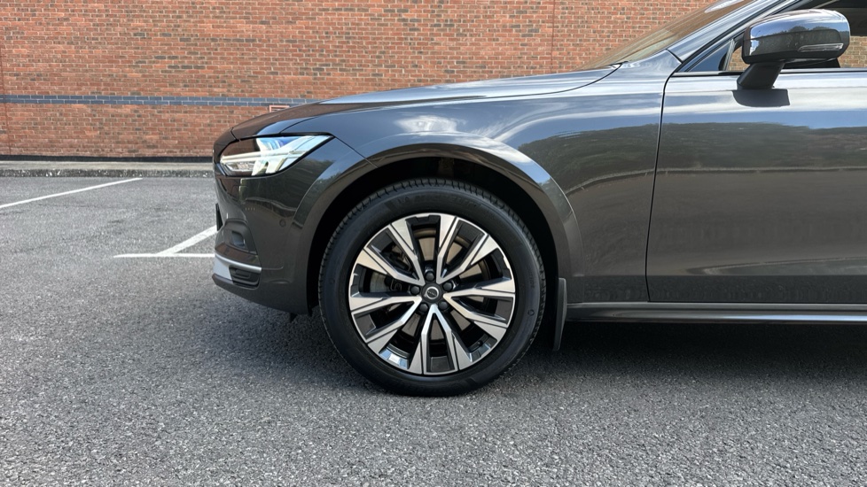 Volvo V90 2.0 B5D Cross Country 5dr AWD Auto Diesel Estate - Image 21