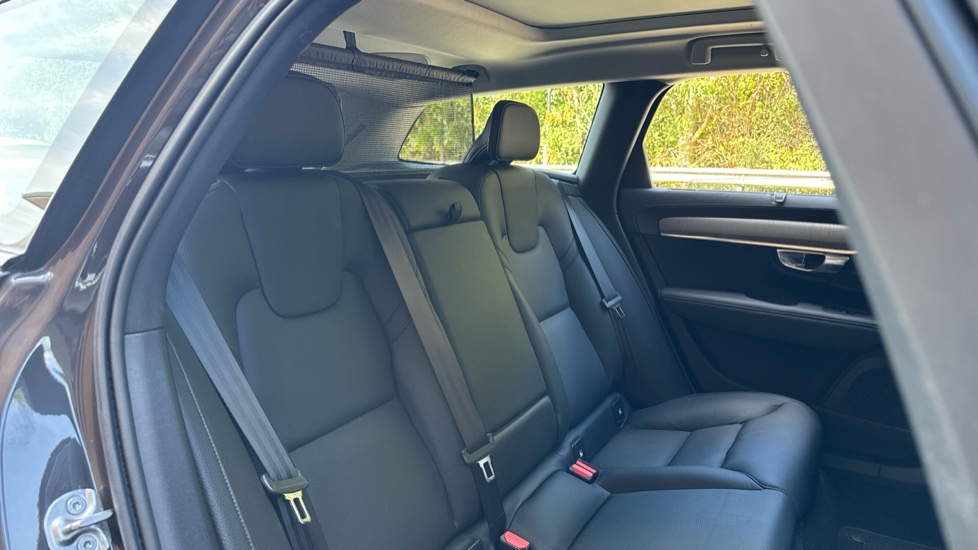 Volvo V90 2.0 B5D Cross Country 5dr AWD Auto Diesel Estate - Image 27