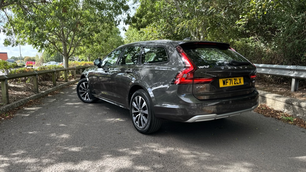 Volvo V90 2.0 B5D Cross Country 5dr AWD Auto Diesel Estate - Image 57