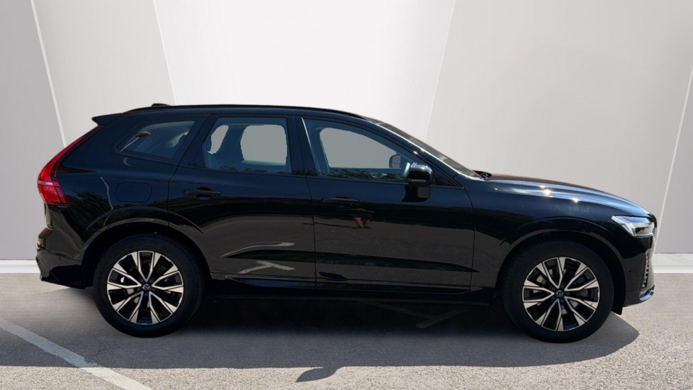 Volvo XC60 2.0 B4P Plus Dark 5dr Geartronic Petrol Estate - Image 3