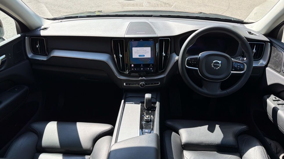 Volvo XC60 2.0 B4P Plus Dark 5dr Geartronic Petrol Estate - Image 5