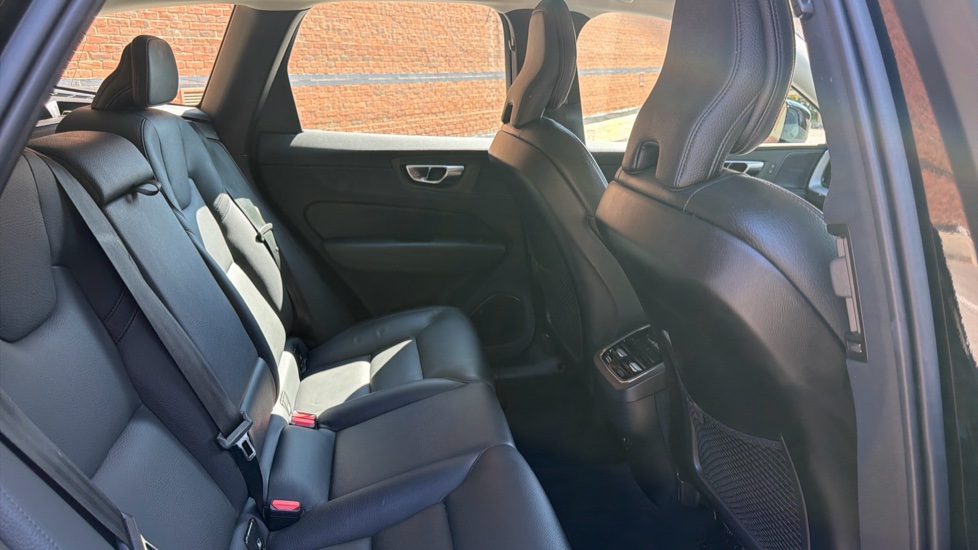 Volvo XC60 2.0 B4P Plus Dark 5dr Geartronic Petrol Estate - Image 6