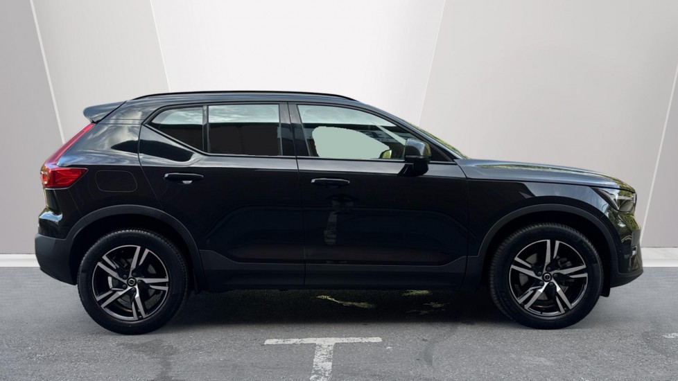Volvo XC40 2.0 B3P Plus Dark 5dr Auto Petrol Estate - Image 3