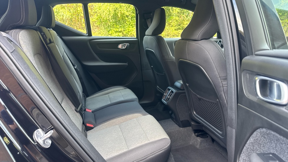 Volvo XC40 2.0 B3P Plus Dark 5dr Auto Petrol Estate - Image 6