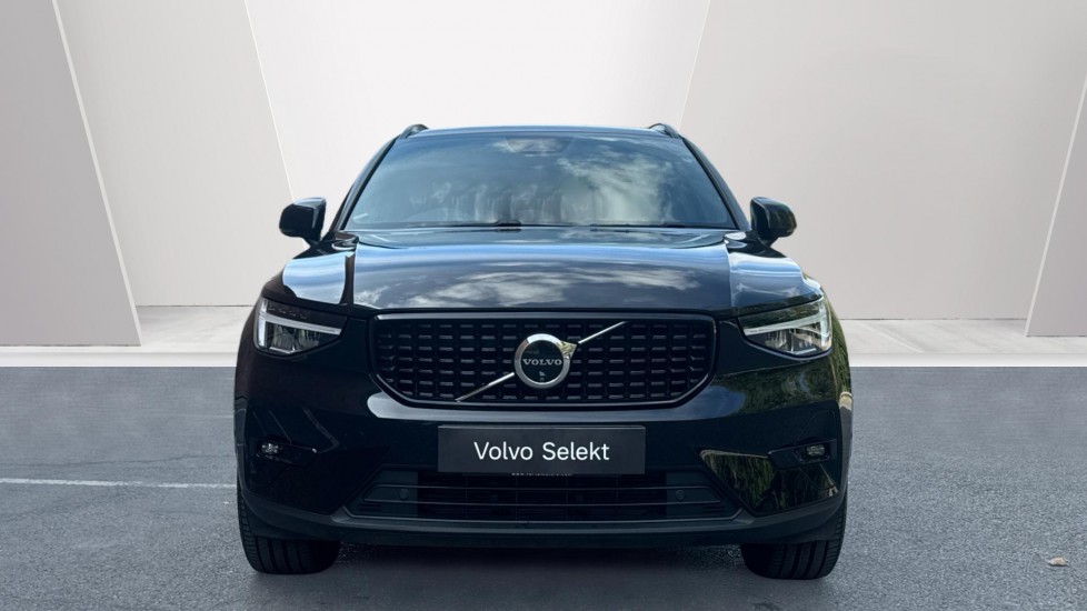 Volvo XC40 2.0 B3P Plus Dark 5dr Auto Petrol Estate - Image 8