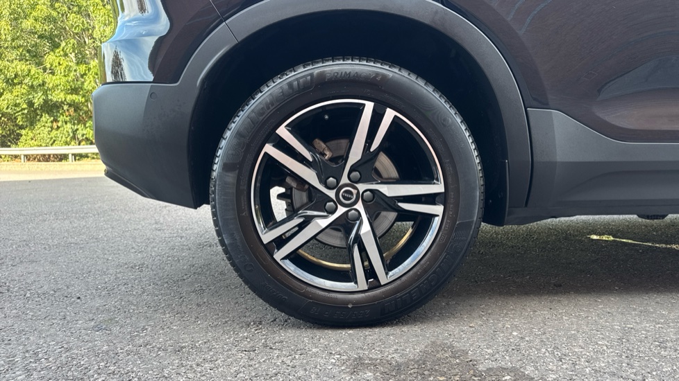 Volvo XC40 2.0 B3P Plus Dark 5dr Auto Petrol Estate - Image 9