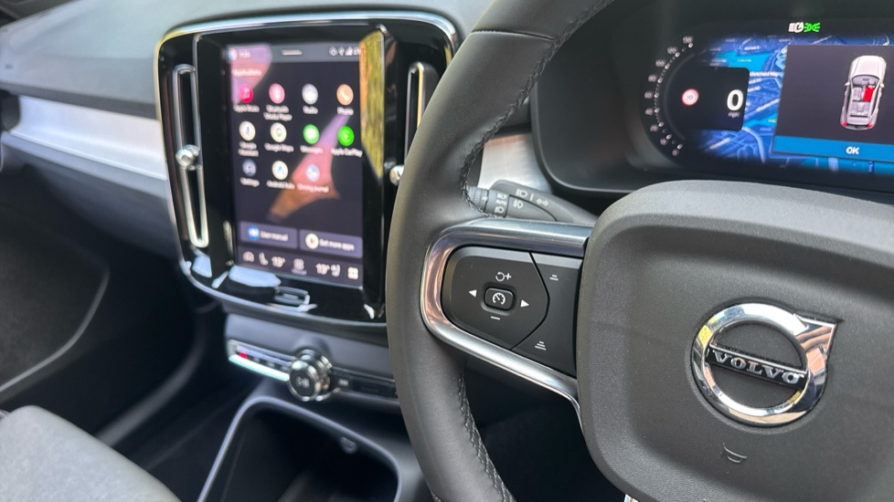 Volvo XC40 2.0 B3P Plus Dark 5dr Auto Petrol Estate - Image 35