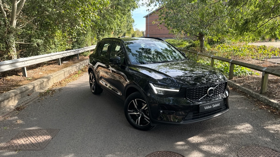 Volvo XC40 2.0 B3P Plus Dark 5dr Auto Petrol Estate - Image 52