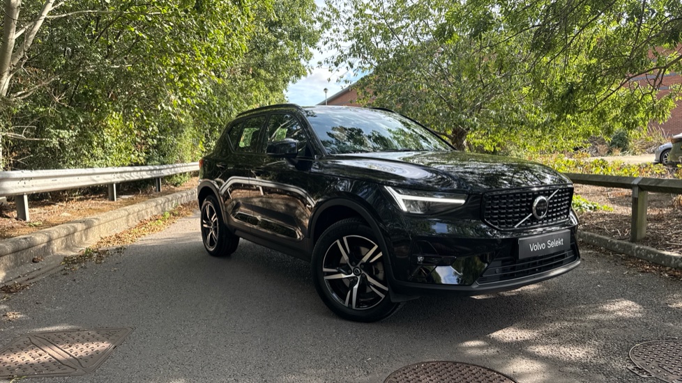 Volvo XC40 2.0 B3P Plus Dark 5dr Auto Petrol Estate - Image 53
