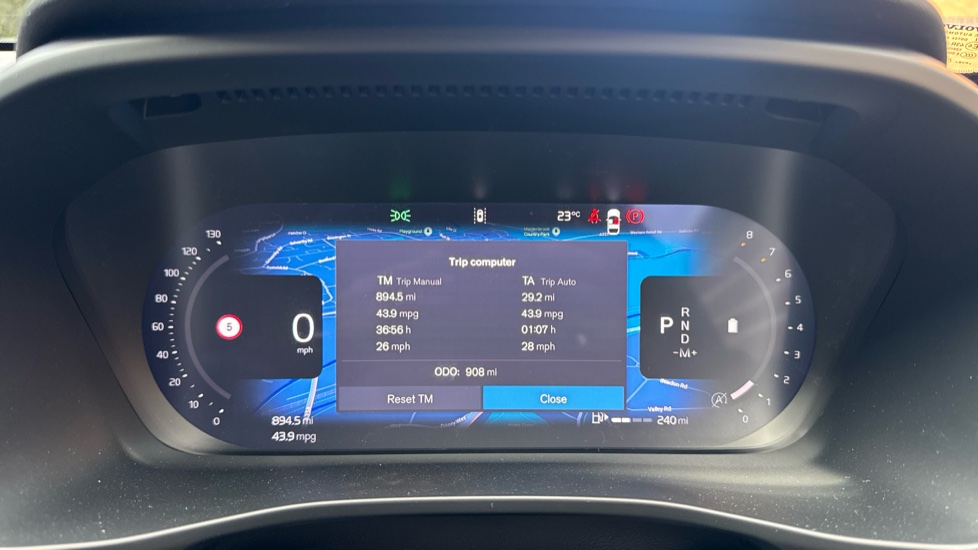 Volvo XC40 2.0 B3P Plus Dark 5dr Auto Petrol Estate - Image 11