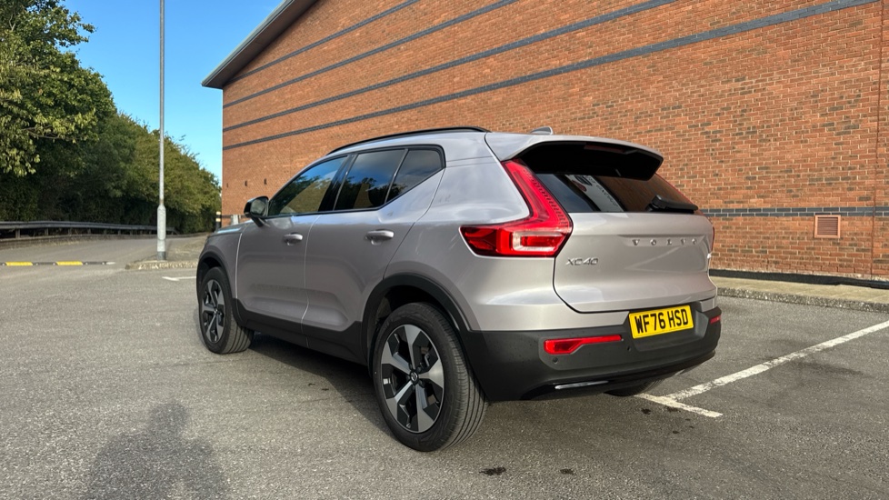 Volvo XC40 2.0 B3P Plus Dark 5dr Auto Petrol Estate - Image 18
