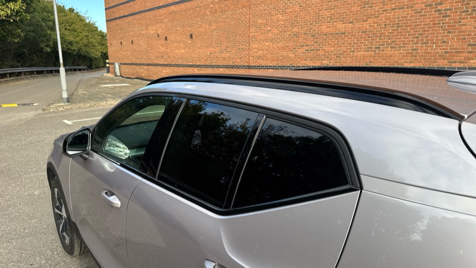 Volvo XC40 2.0 B3P Plus Dark 5dr Auto Petrol Estate - Image 19