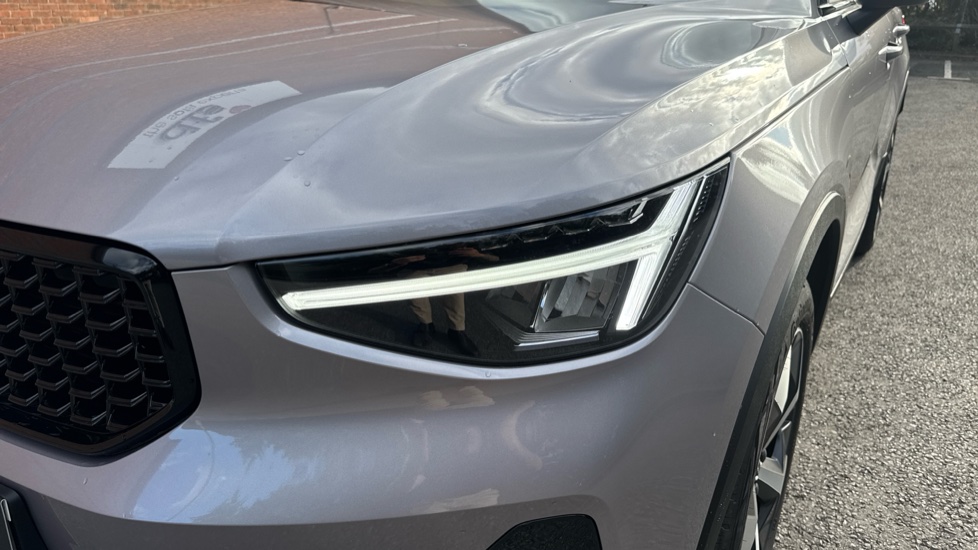 Volvo XC40 2.0 B3P Plus Dark 5dr Auto Petrol Estate - Image 22