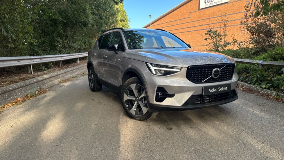 Volvo XC40 2.0 B3P Plus Dark 5dr Auto Petrol Estate - Image 49