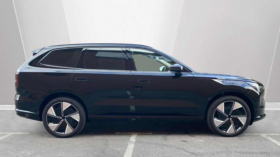 Volvo EX90 300kW Twin Motor Ultra 111kWh 5dr Auto Electric Estate - Image 3