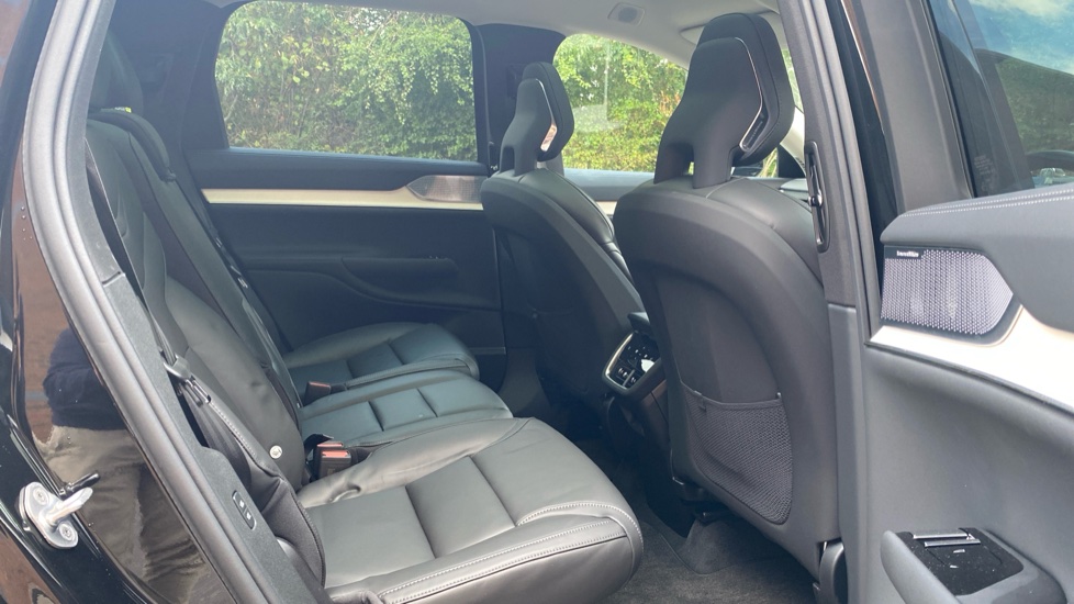 Volvo EX90 300kW Twin Motor Ultra 111kWh 5dr Auto Electric Estate - Image 6