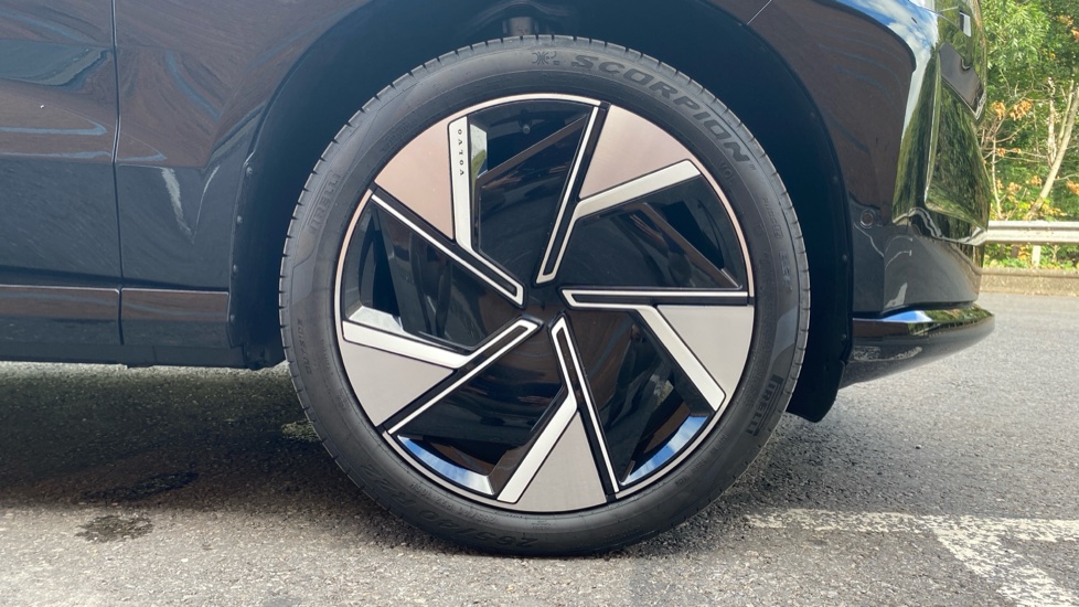Volvo EX90 300kW Twin Motor Ultra 111kWh 5dr Auto Electric Estate - Image 9